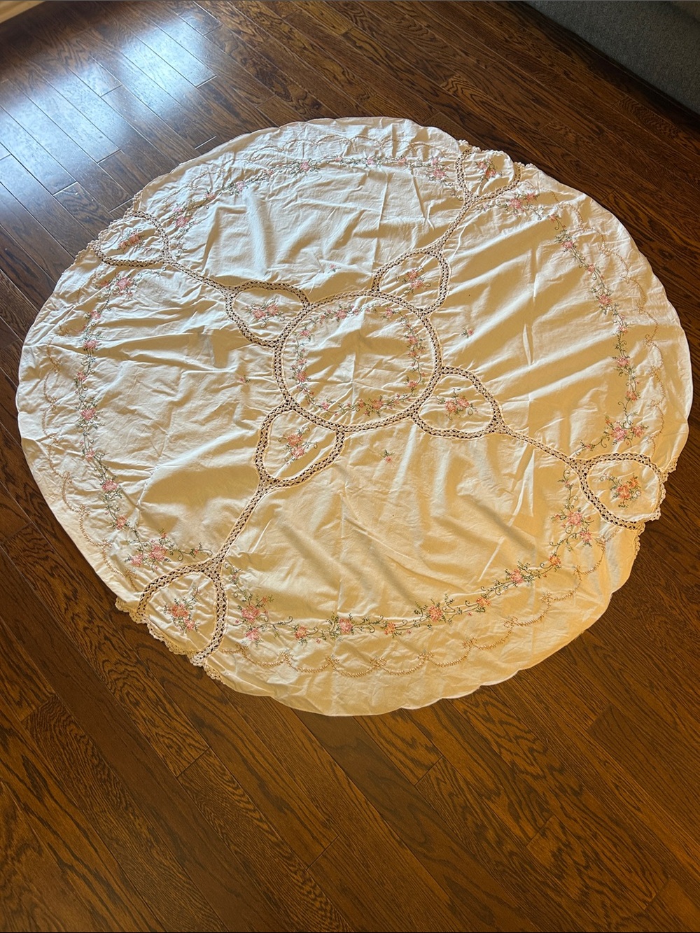 Vintage Cream Round Tablecloth with Pink Floral Embroidery. 60 inches